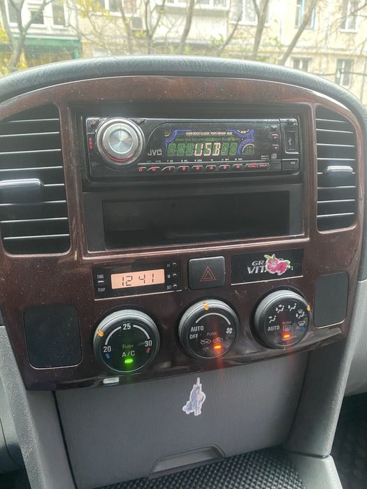 Авто Suzuki Grand Vitara XL7