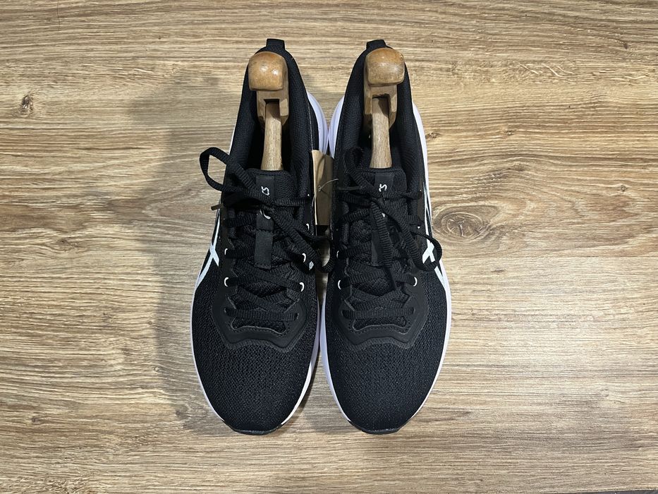 Кросівки ASICS Versablast 2 Нові.  Розмір 42(26,5 см.)