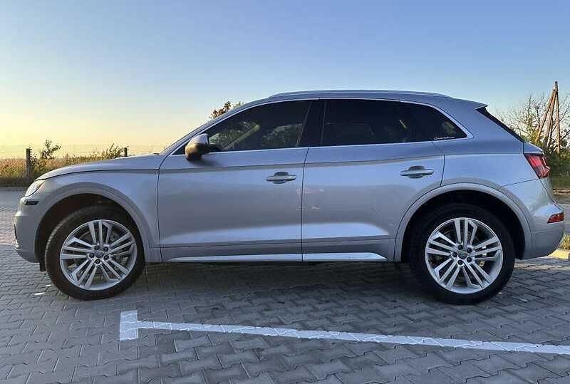 Продам Audi Q5 Premium+