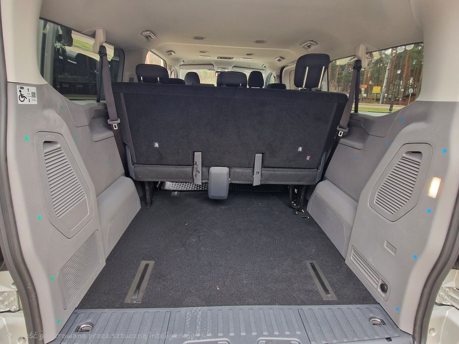 Wynajem busa 8-osobowego – Volkswagen Caravelle T7 Long
