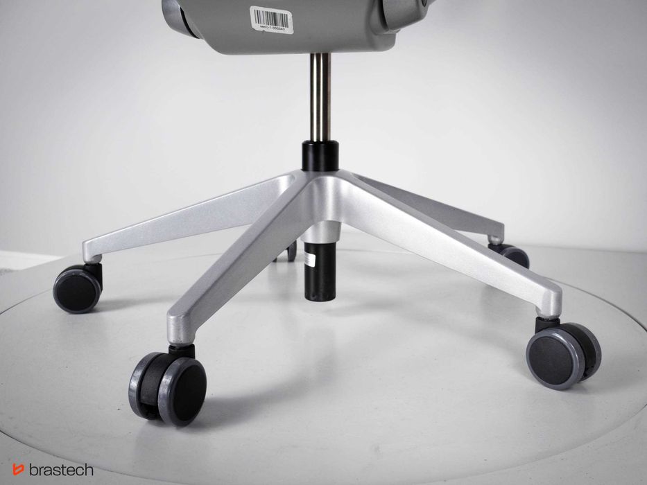 Fotel biurowy Haworth ZODY Poleasingowy