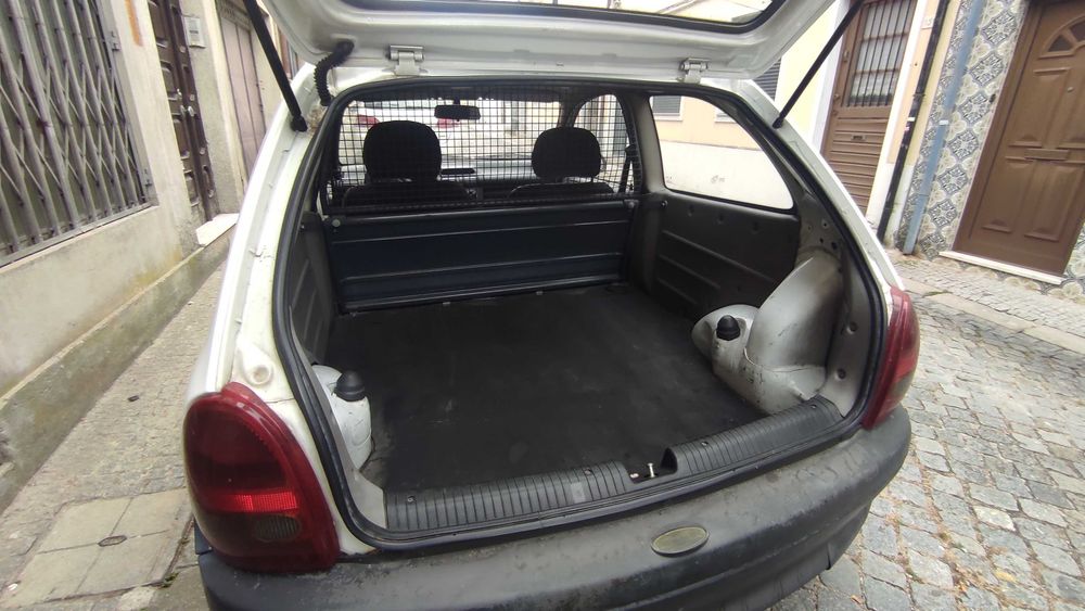 Vendo Opel Corsa 1.7 diesel