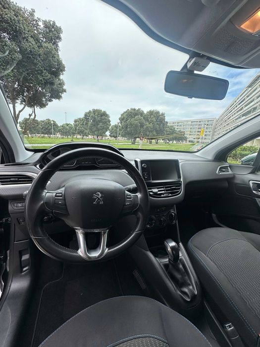 PEUGEOT 208 78000 km