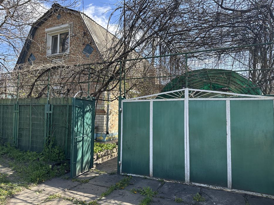2-поверховий будинок з новим ремонтом