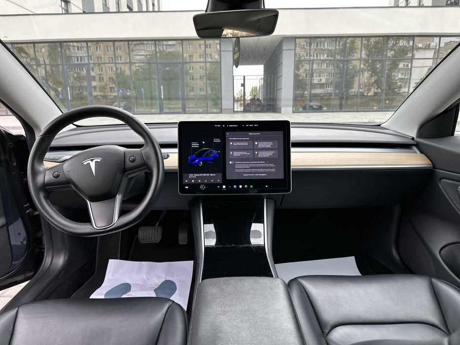 Аренда Авто Tesla Model 3 dual motor 82кВт Днепр