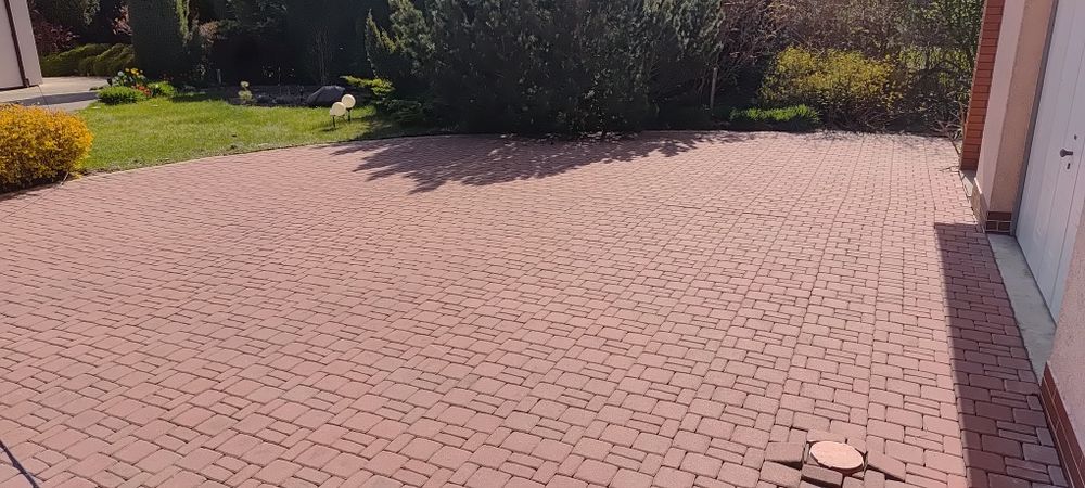 Mycie, czyszczenie kostki brukowej, elewacji, dachów, renowacja i malowanie ogrodzeń i płotów