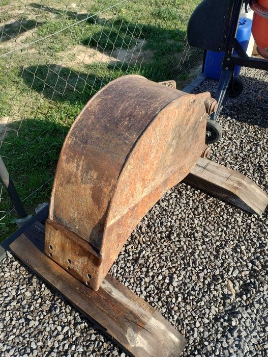 Łyżka kopiącą 30cm pracowała z JCB 3cx