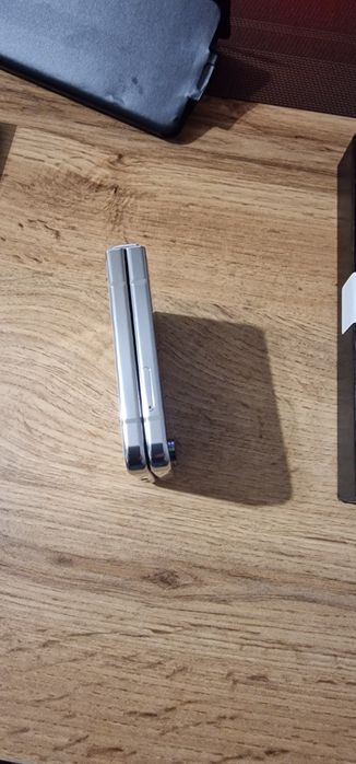 Samsung Galaxy Z Flip  5
