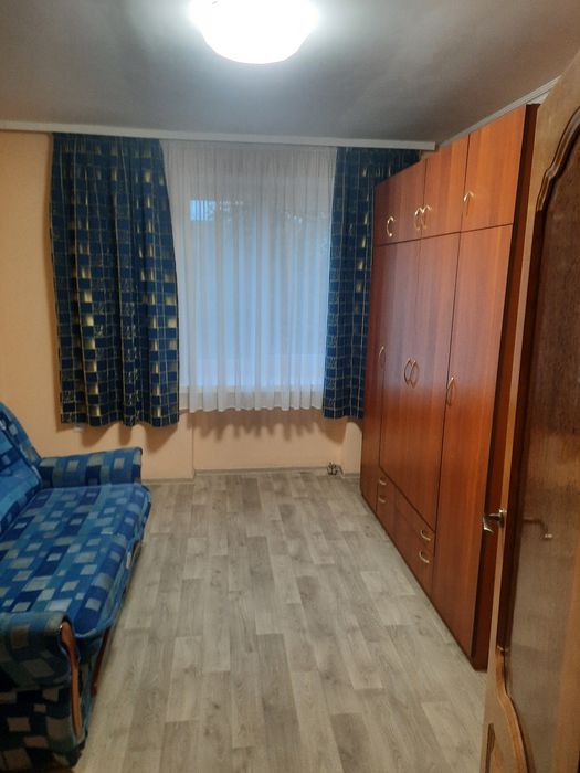 Продається 2 кімнатна квартира  біля ринку.