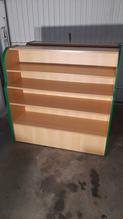 Expositor movel  para pendurar chás ou colecções (porta-chaves)