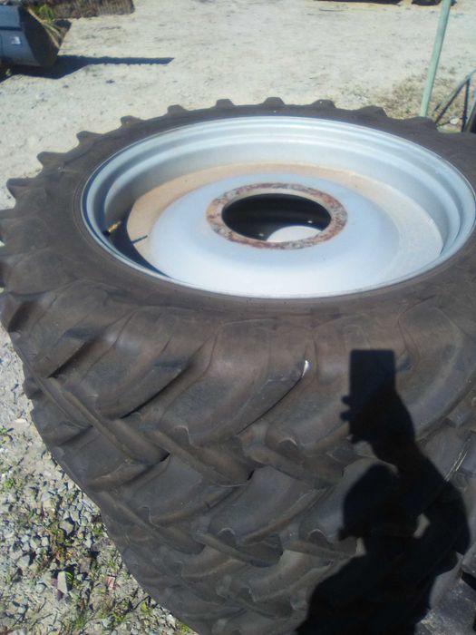 Sprzedam Koła 12,4R36 JCB Fastrac 2140
