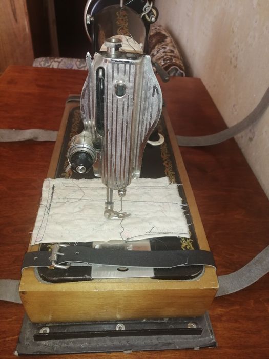 Швейная машинка рабочая