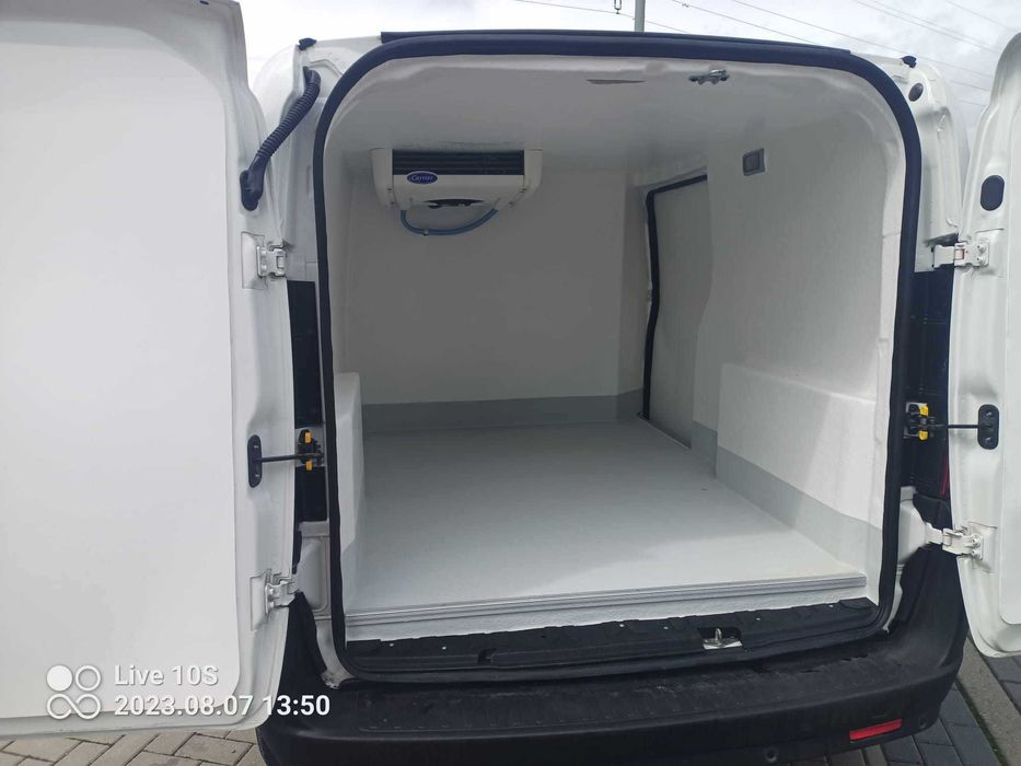 Wynajem Wypożyczalnia Mroźnia Chłodnia Izoterma Winda Dostawczy 139/1d