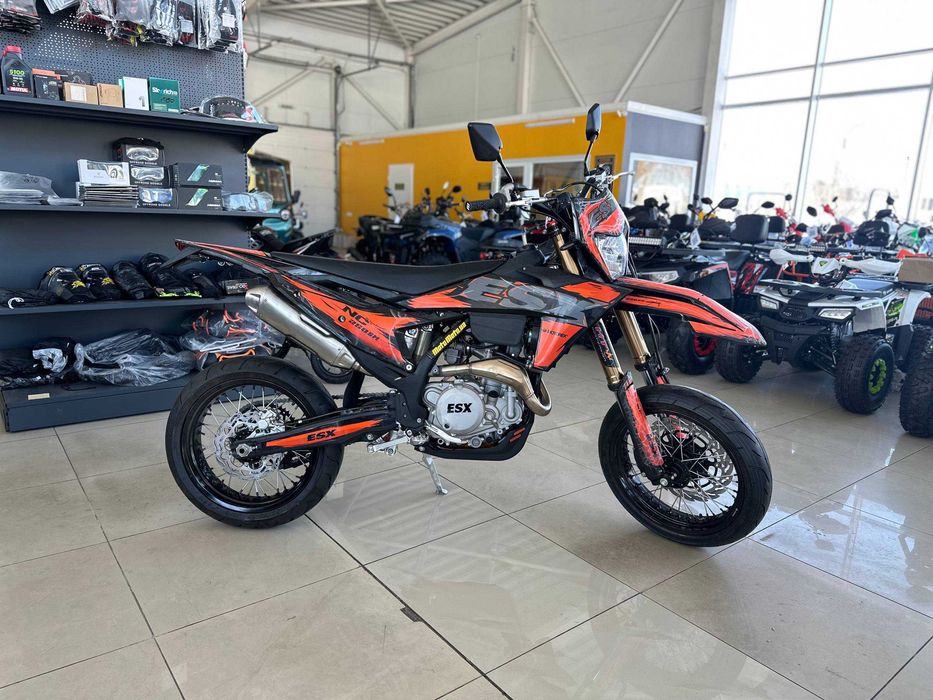 Мотоцикл ESX NC250 SM