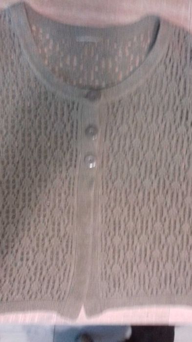 Damska ażurowa sweterkowa narzutka 40/42