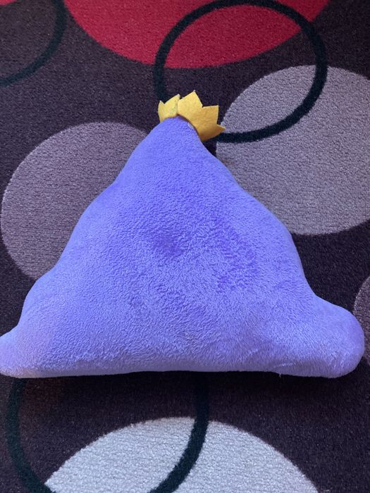 Poduszka emotka, emoji fioletowa kupa z koroną
