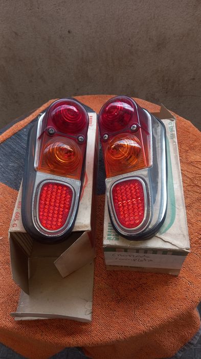 Farolin renault 4L varios  preços  ler anúncio