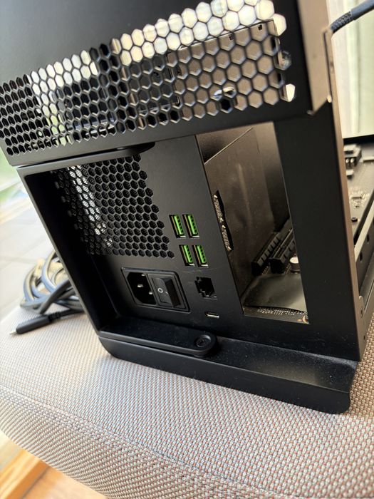Razer Core Chroma egpu 700w