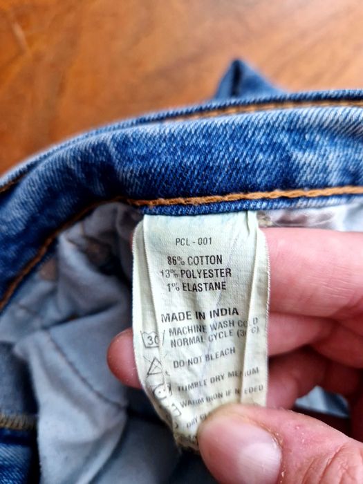 Джинсы (Levis 502) размр. W34-L32/33. Made in India.