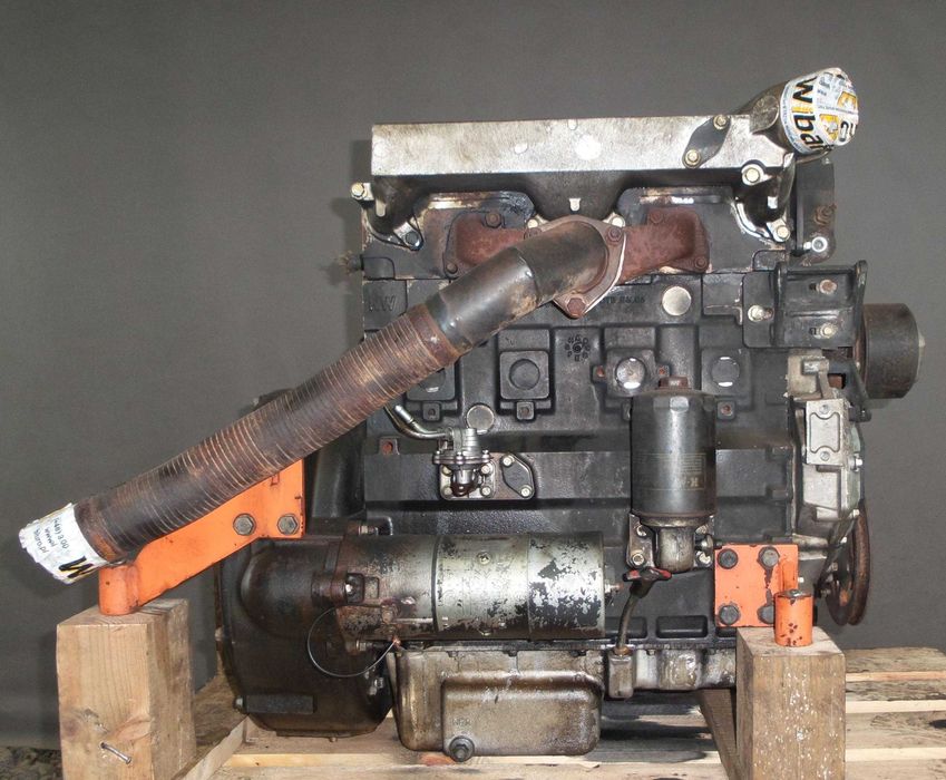 Silnik spalinowy - Perkins 1004 - części