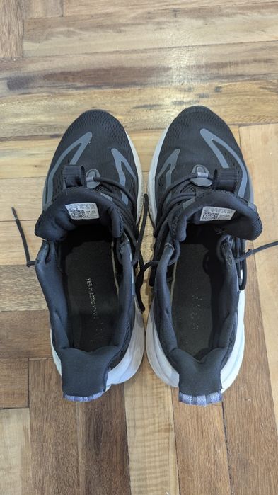 Кроссовки Adidas AlphaBoost V1 43 на 27.5