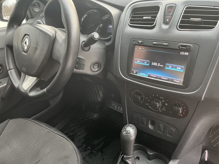 Renault Logan 2 1.6 газ/бензин