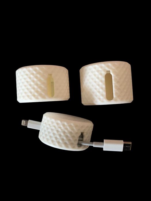 Organizador / Enrolador de Cabos USB e Telemóvel (Impressão 3D) - NOVO