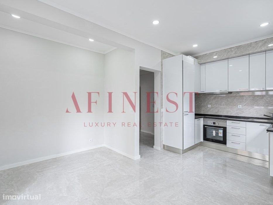 Apartamento T1 Totalmente Remodelado Na Amadora