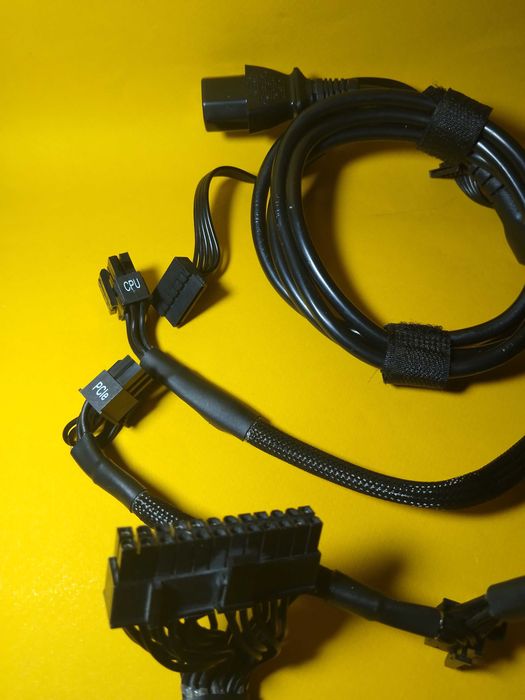 Блок Питания CORSAIR 750 W GOLD 80 PLUS ИДЕАЛ Японские Конденсаторы