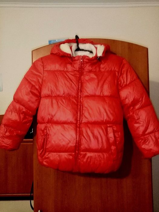 Продам курточку на дівчинку