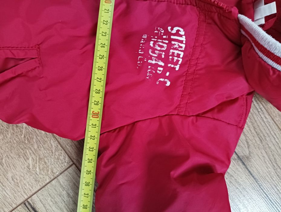 Kurtka czerwona przejściowa 86