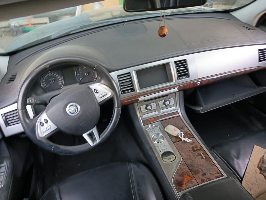 Grelha Da Frente Jaguar Xf