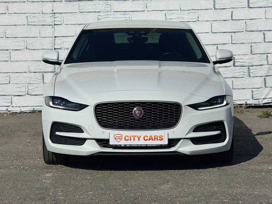 Jaguar XE 2020 р