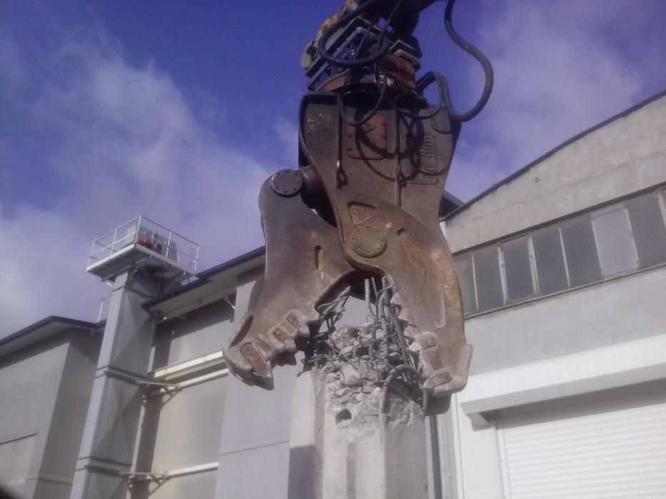 koparka z młotem Śląskie  Katowice Będzin  Sosnowiec Dąbrowa Górnicza