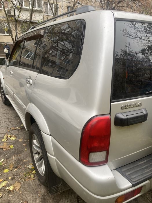 Авто Suzuki Grand Vitara XL7
