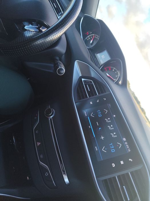 Peugeot 308 SW — fotografia 11