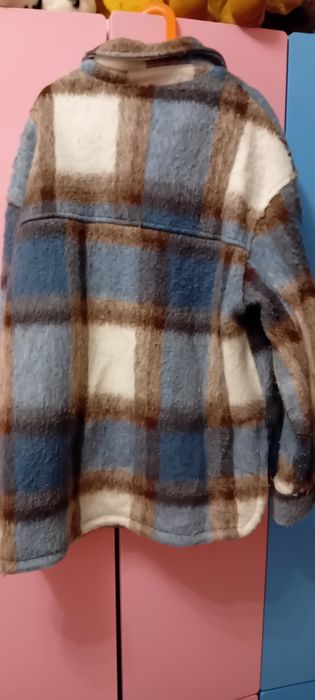 Kurtka koszulowa w krate Bershka