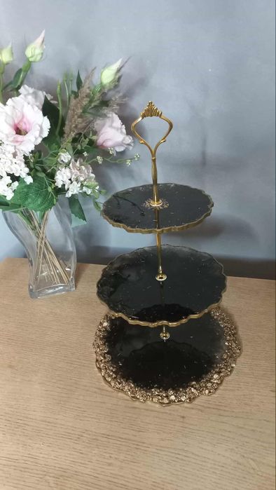 Rękodzieło Patera 3 piętrowa z żywicy epoksydowej czarny ze złotem