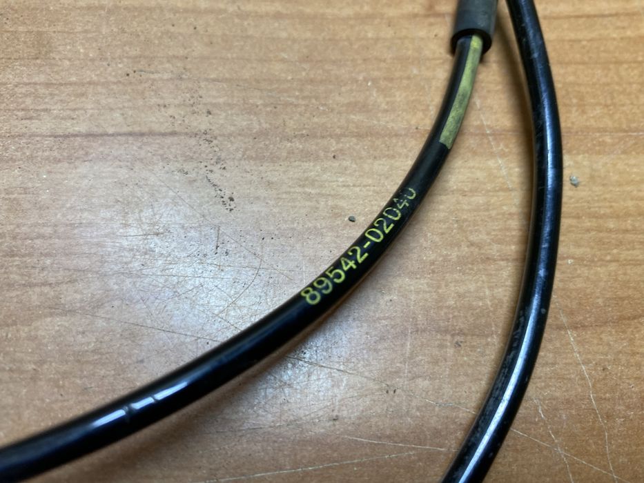 8954202040 Toyota Avensis T25 датчик абс (abs передний правый)