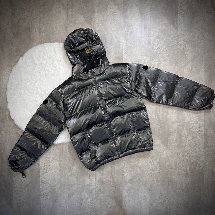 Пуховик Moncler Alyx 1017 / Куртка Alyx Moncler puffer / Alyx Moncler jacket/ пуховик Алікс Монклер сірий/ глянцева куртка/ Alyx 1017 puffer срібла
