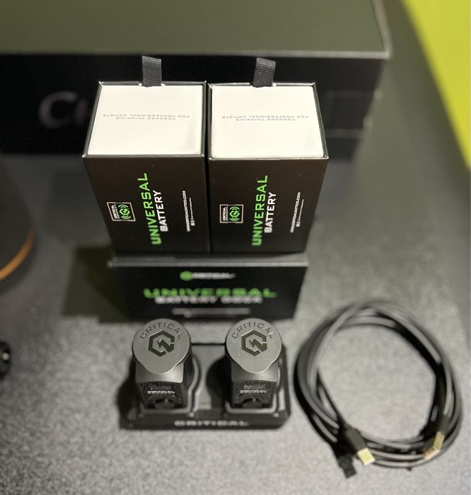 Set 2 Baterias Critical (3.5mm - Cheyenne) + Dock Station