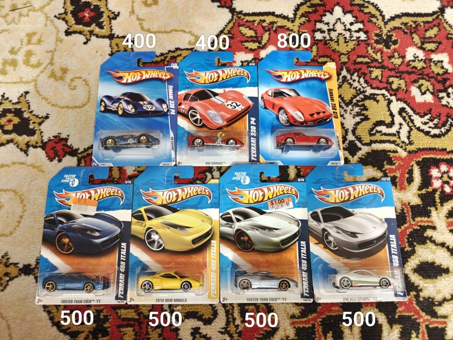 Машинки модели hot wheels Ferrari запаки