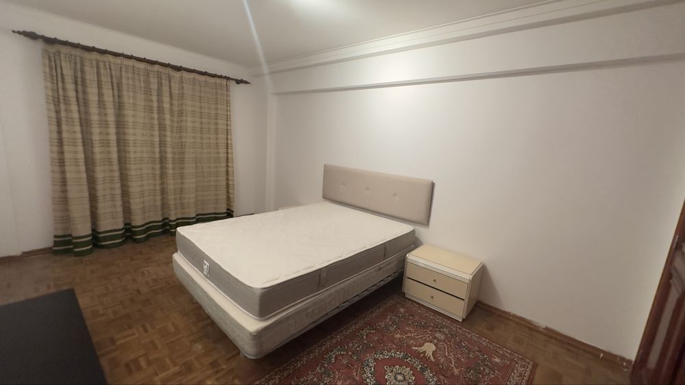 Alugo quarto ao pe de psp de queluz apartamento com