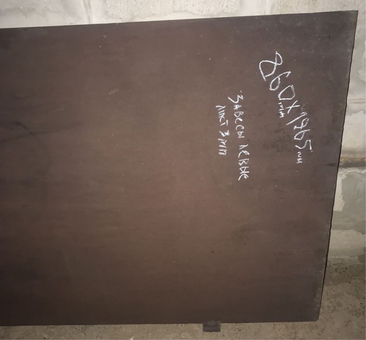 Продаются железные двери