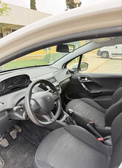 Peugeot 208 BlueHDi