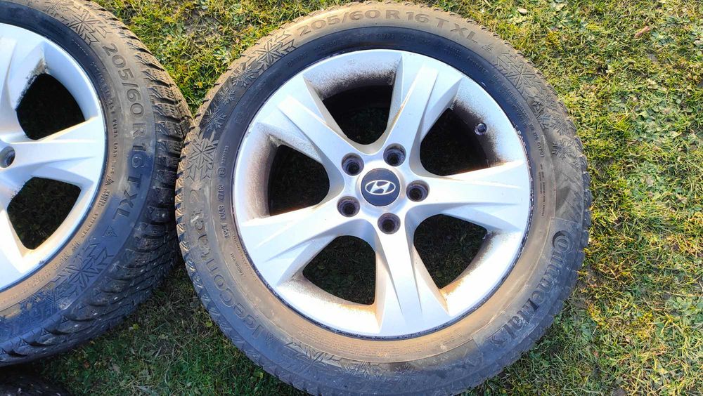 Felgi aluminiowe Hyundai R16 5x114.3 **Opony zimowe 205/60**