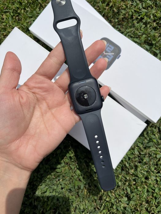 Apple Watch SE2  (носились місяць, стан нових)