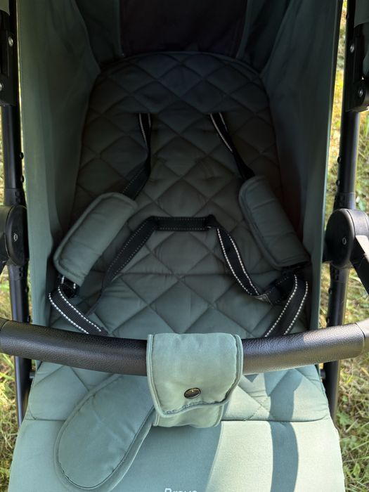 Дитяча прогулянкова коляска Carrello Bravo