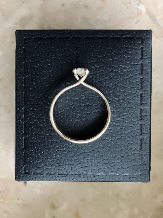 Pierścionek zaręczynowy białe złoto diament