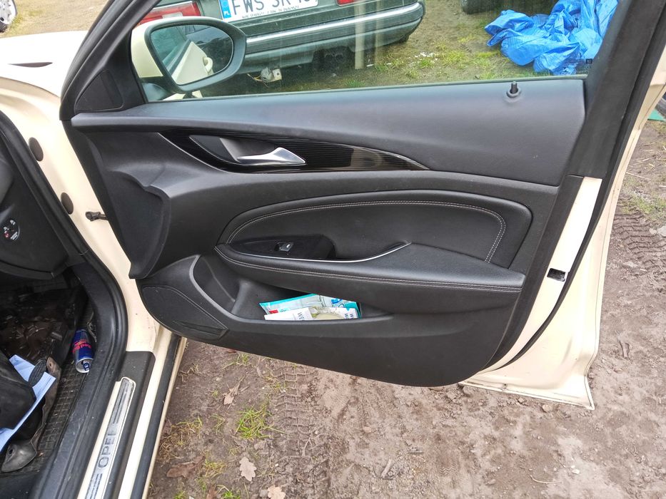 Fotele skóry Opel Insignia B kombi grzany przód i tył